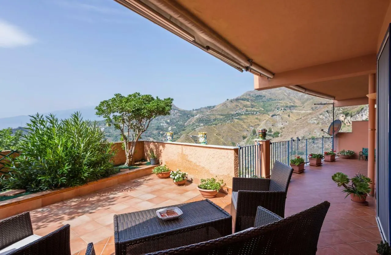 Taormina Apartment With Panoramic View